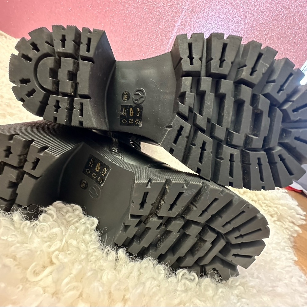 The Wishbone boots - Picture 4 of 4